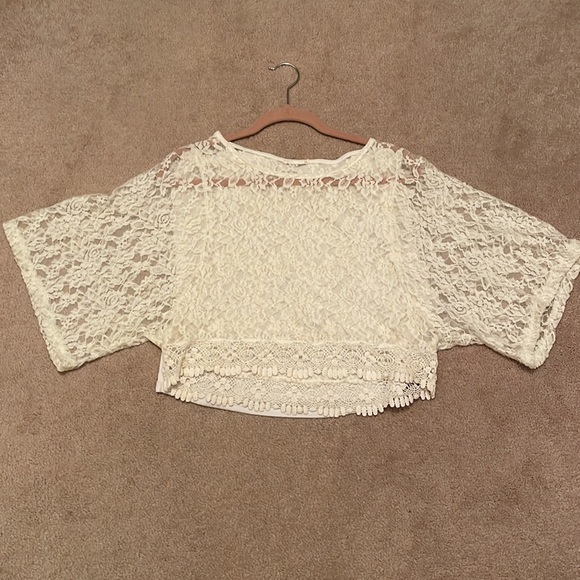 Chico’s All lace Cropped Dainty Shirt. Size Small EUC - Picture 3 of 8